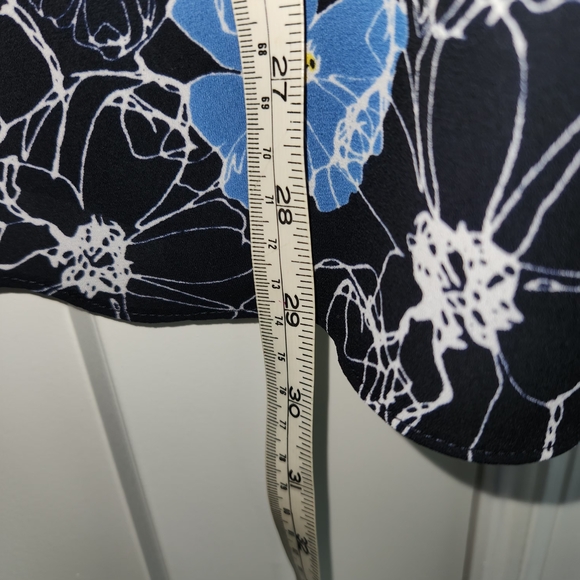 NYDJ Floral Blouse - Ruffle Neck - Black, Blue, Green Size Large - Picture 6 of 6